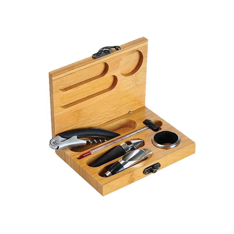 Kit Vinho em Estojo de Bambu 6 Peças Personalizado