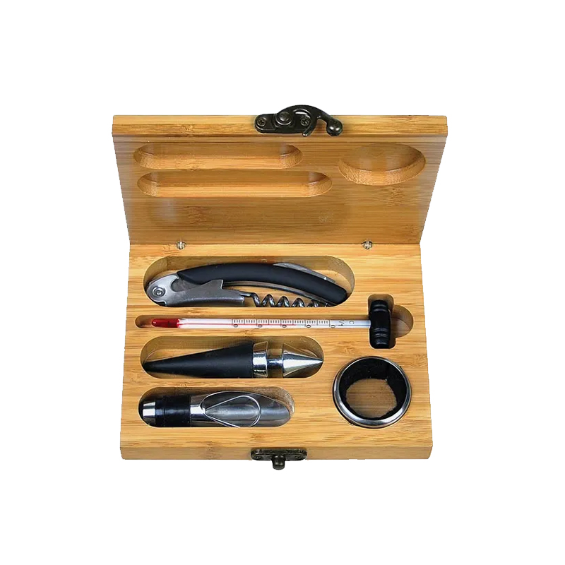 Kit Vinho em Estojo de Bambu 6 Peças Personalizado - segunda imagem
